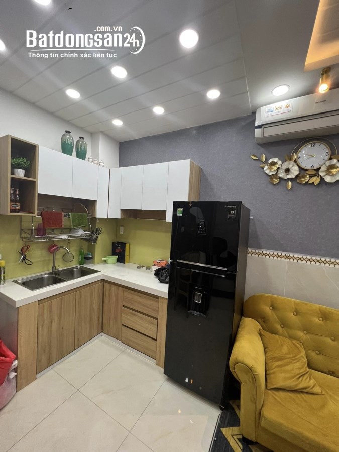 HẺM XE HƠI CMT8 - 3 Tầng, 26m2 NGAY TRUNG TÂM Q10. Chỉ 3.9 tỷ 