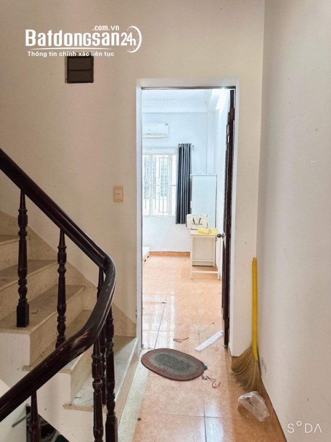Bán gấp nhà Hồng Bàng, Quận 11, 40m2, 3 tầng rất đẹp, chỉ 4 tỷ nhỉnh