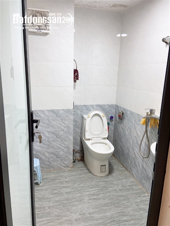 Bán căn hộ khu 7.2 ha Vĩnh Phúc Ba Đình, tầng 2, 90 m2, nội thất đẹp ở luôn 093633346
