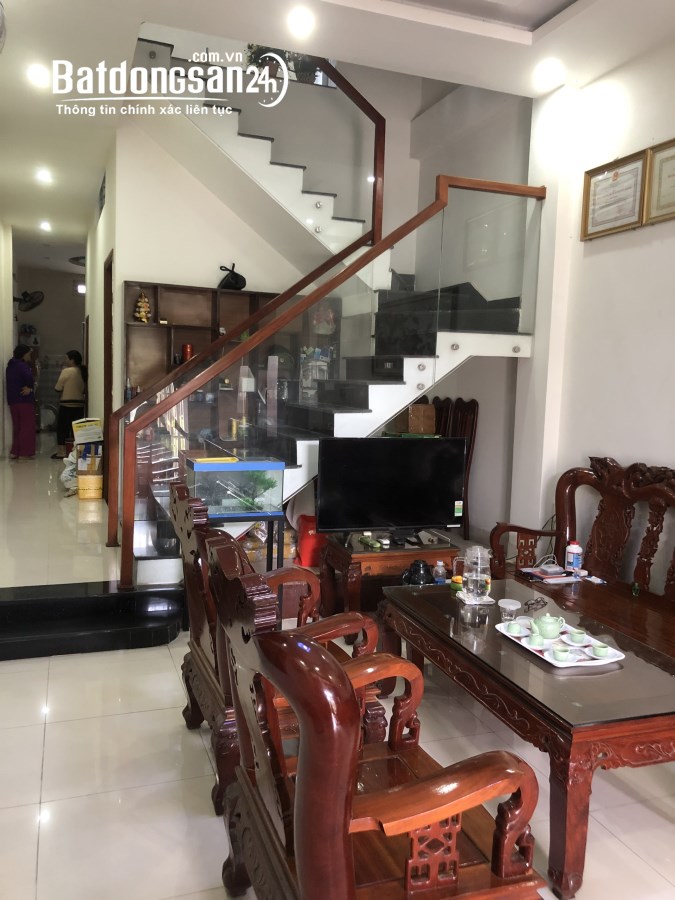 Tôi cần bán nhà 3 tầng 80m2 VIEW SÂN BAY P. Hoà Thuận Tây_Q.Hải Châu_TP.Đà Nẵng.