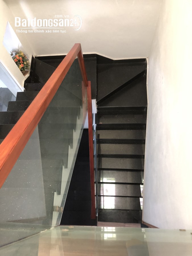 Tôi cần bán nhà 3 tầng 80m2 VIEW SÂN BAY P. Hoà Thuận Tây_Q.Hải Châu_TP.Đà Nẵng.