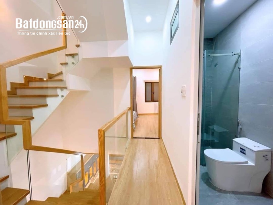BÁN NHANH NHÀ 4 TẦNG ĐANG KINH DOANH DÒNG TỀN LÊ ĐÌNH DƯƠNG HẢI CHÂU ĐÀ NẴNG CHỈ 4 TỶ