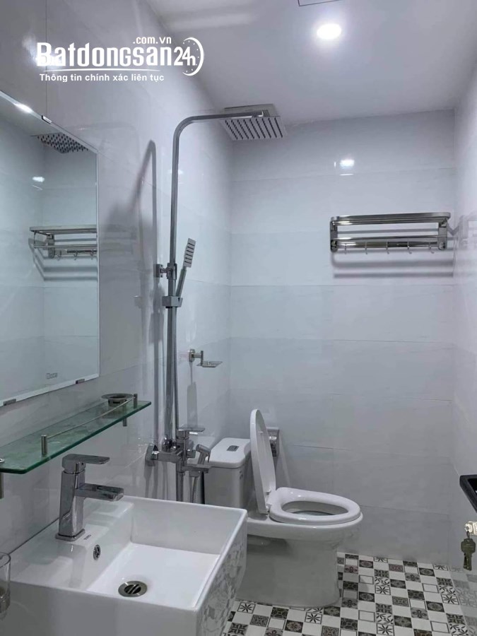 BÁN NHANH NHÀ 4 TẦNG ĐANG KINH DOANH DÒNG TỀN LÊ ĐÌNH DƯƠNG HẢI CHÂU ĐÀ NẴNG CHỈ 4 TỶ