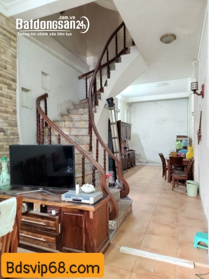 Cần bán nhà phố Đỗ Quang thuộc KĐT Trung Hòa Nhân Chính 52m2 nhà đẹp 5 tầng giá 15.2 