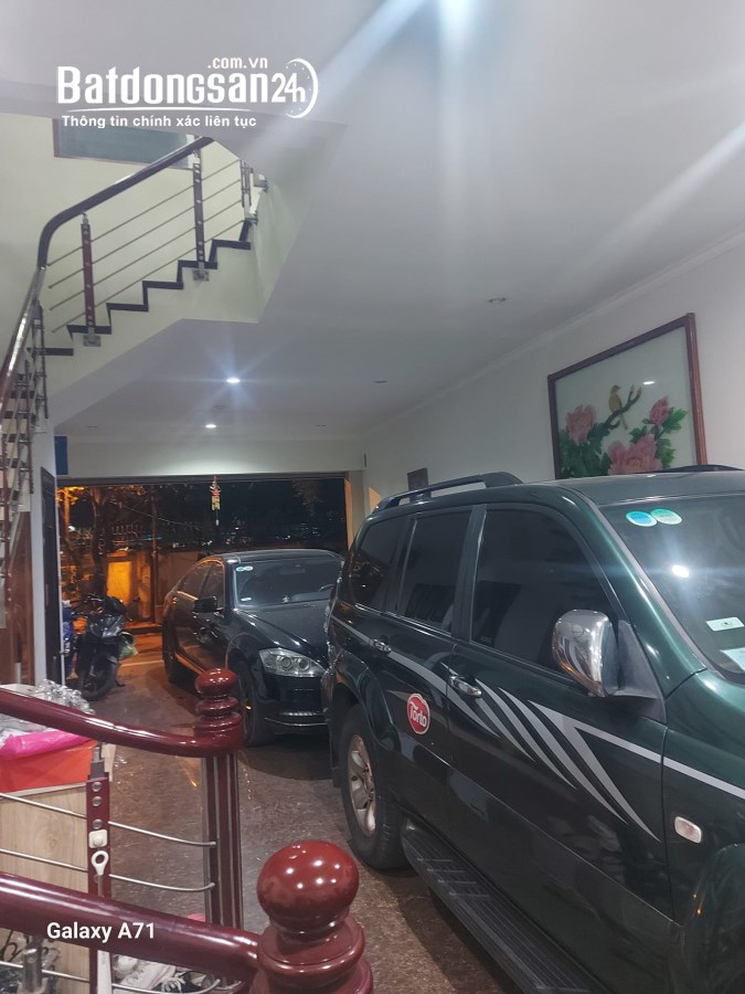 Phân lô Nguyễn Văn Huyên, Cầu Giấy. Dt 82m, 4t, Mt 5.6m, 20Tỷ. Ở sướng, Làm Vp Cty