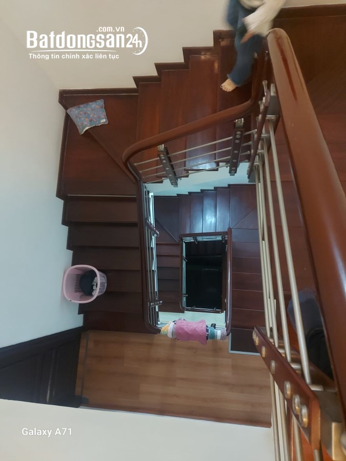 Phân lô Nguyễn Văn Huyên, Cầu Giấy. Dt 82m, 4t, Mt 5.6m, 20Tỷ. Ở sướng, Làm Vp Cty