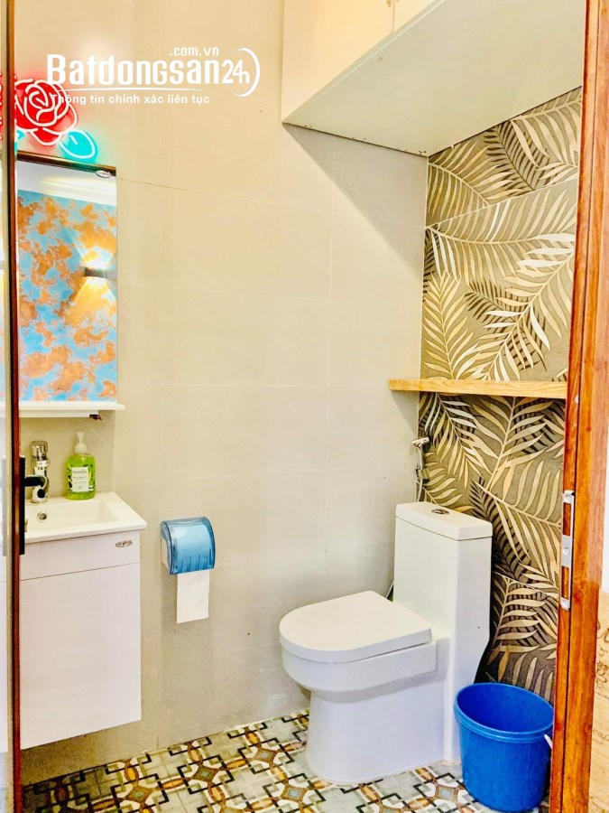 Bán nhà mặt phố Phố Trần Quốc Hoàn, Phường Dịch Vọng Hậu, Quận Cầu Giấy