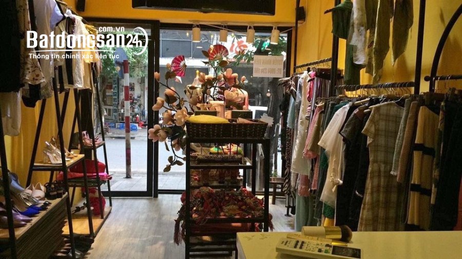 [HIẾM ] BÁN MP CỔ HÀNG VẢI ngay ngã 4 Hàng Vải - Hàng Gà - Hàng Đồng 76m2, 3T, KD.