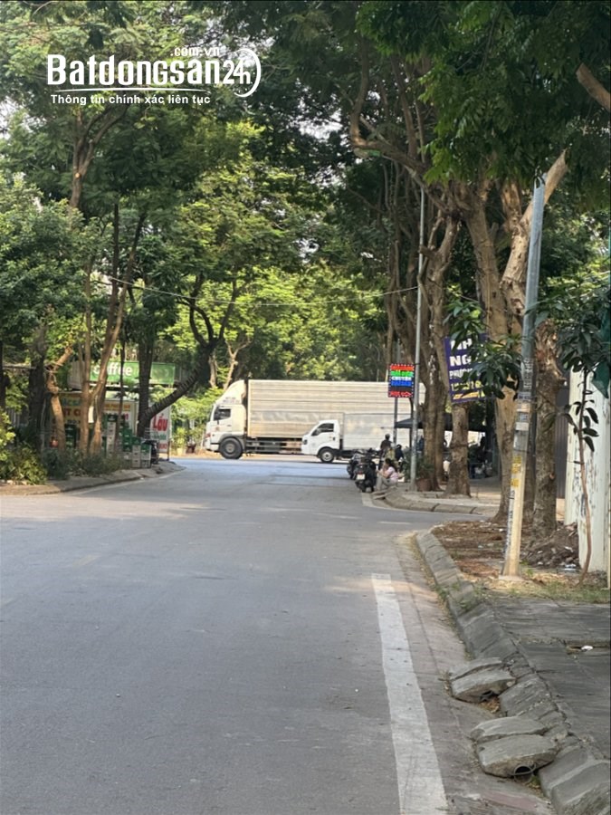 Bán Biệt Thự BT5 Pháp Vân - Trần Thủ Độ 275m2, 4 tầng thoáng mát, yên tĩnh, giá 36 ty