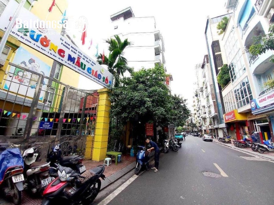 [ HIẾM] BÁN NHÀ MP GẦN NGÃ 5 sát  đường Thanh Niên view Hồ Trúc Bạch DT 140m2, 9T.