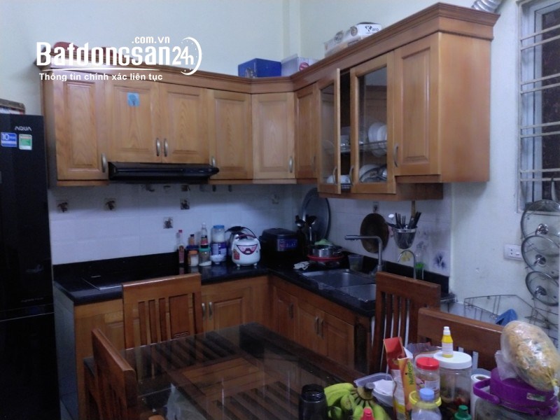 Bán nhà Ô Cách,Long Biên 35m2,4 tầng,Mt4m gần phố,dân xây chỉ 3 tỷ 