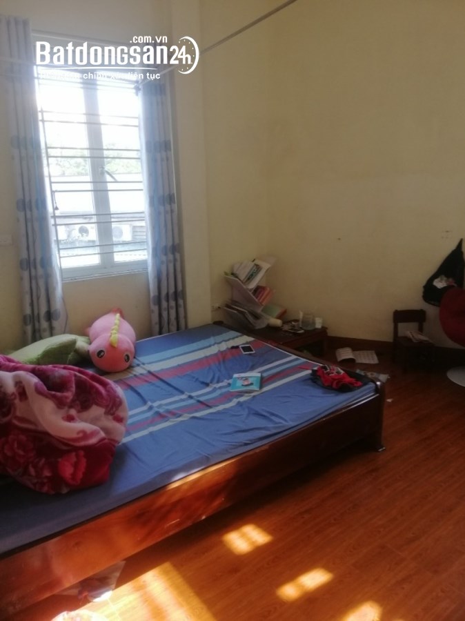 Bán nhà Ô Cách,Long Biên 35m2,4 tầng,Mt4m gần phố,dân xây chỉ 3 tỷ 