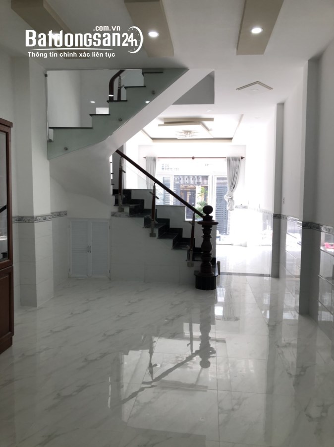 bán nhà 4x18m 3 lầu đường số 23 phường tân quy Quận 7