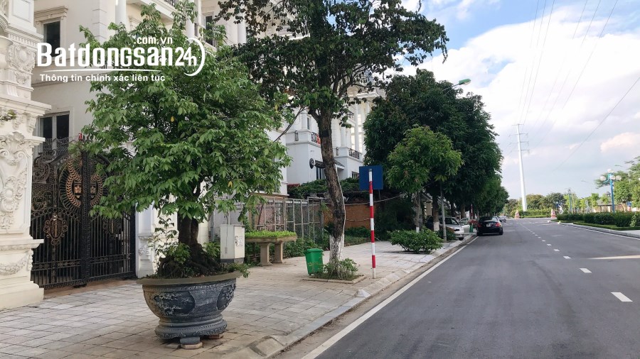 Chính chủ gửi bán biệt thự KDT Lideco 301m2 đường trục chính dự án 17.5m