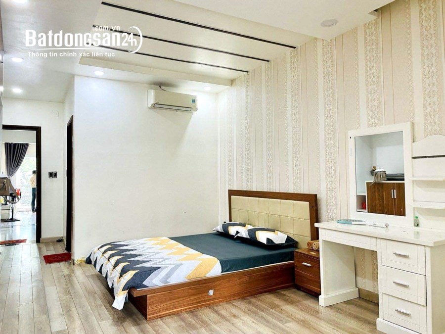 Bán nhà mặt phố Hoàng Văn Thụ Phường 9 Phú Nhuận, 2 tầng, 85m2 (5 x 17m). giá 16 tỷ 7