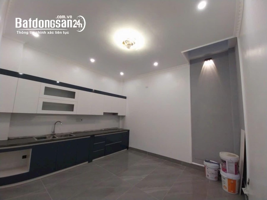 Bán nhà 3 tầng ngõ phố Vũ Hựu, ph Thanh Bình, TP HD, 61m2, mt 5.5m, 3 ngủ, gara oto, 