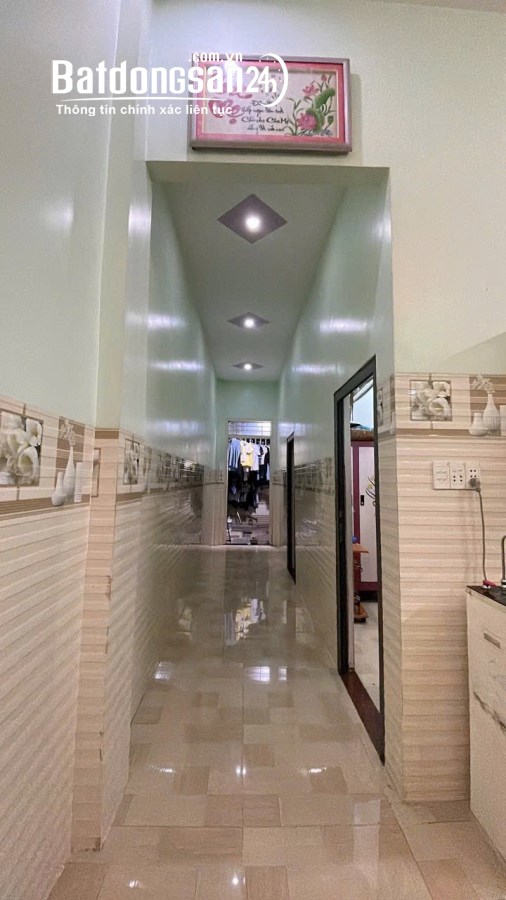 Bán nhà sổ riêng, đất hồng sạch, Phước Tân DT;5x26m, đường 5m, nhà đẹp xây kiên cố