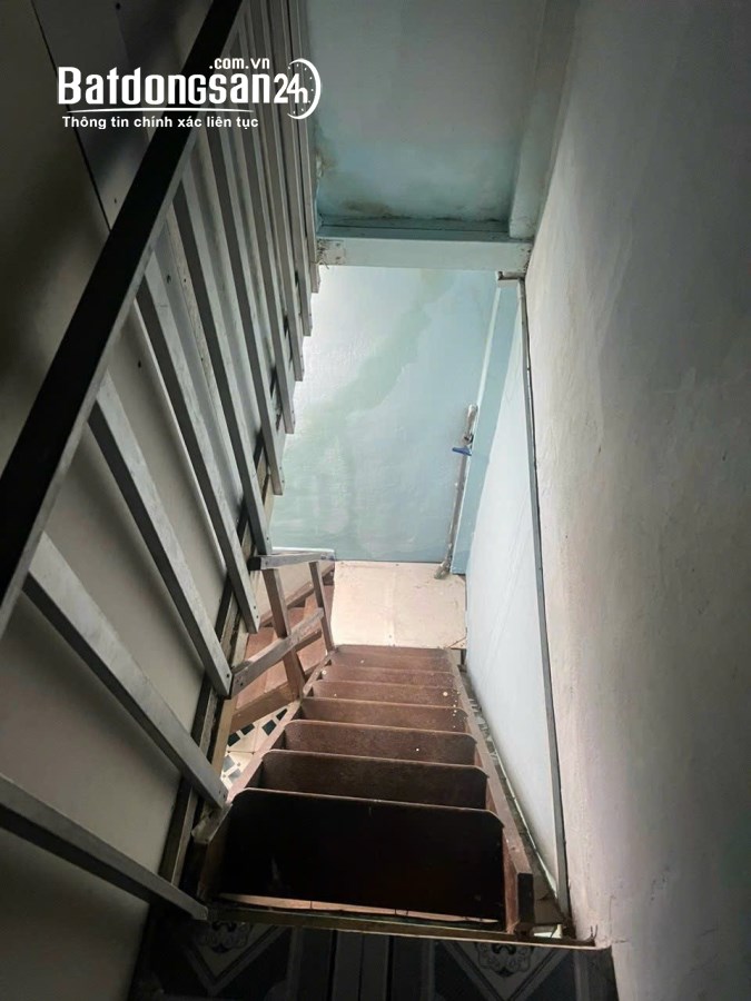 Bán nhà Hồ Bá Kiện, QUẬN 10, 55M2, HẺM OTO BÊN HÔNG, 4 TỶ.