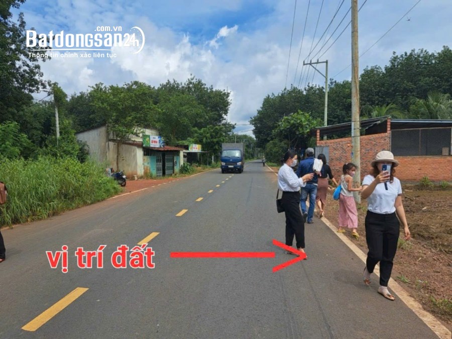 Em còn 1 lô mặt tiền đường 42m giá 655tr bao sổ.