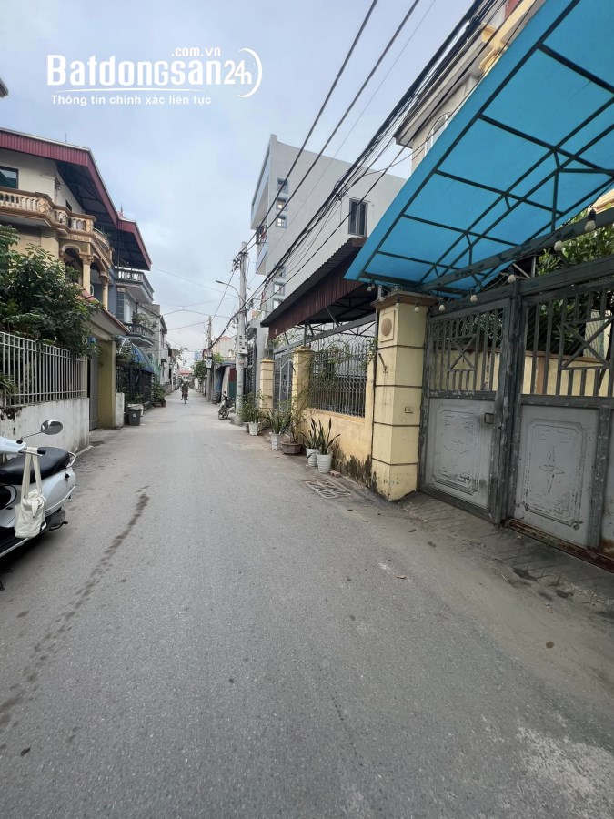 Bán Gấp-Đất Dục Tú-Đông Anh-Đường Thông Ô Tô Tránh-DT 46m²-MT 3,2m-Nhỉnh 1 tỷ
