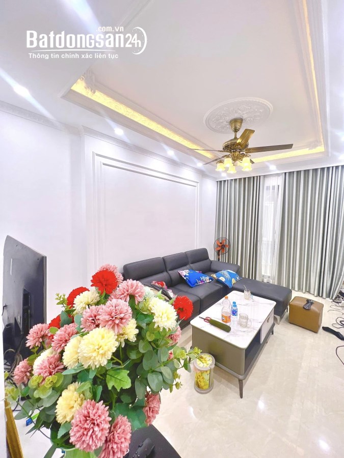 7 tỷ, Ngã Tư sở, 46m2 x 4 rầng Nhà mới sang xịn mịn- sổ nở hậu