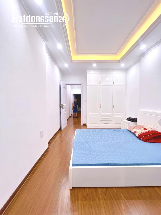 7 tỷ, Ngã Tư sở, 46m2 x 4 rầng Nhà mới sang xịn mịn- sổ nở hậu