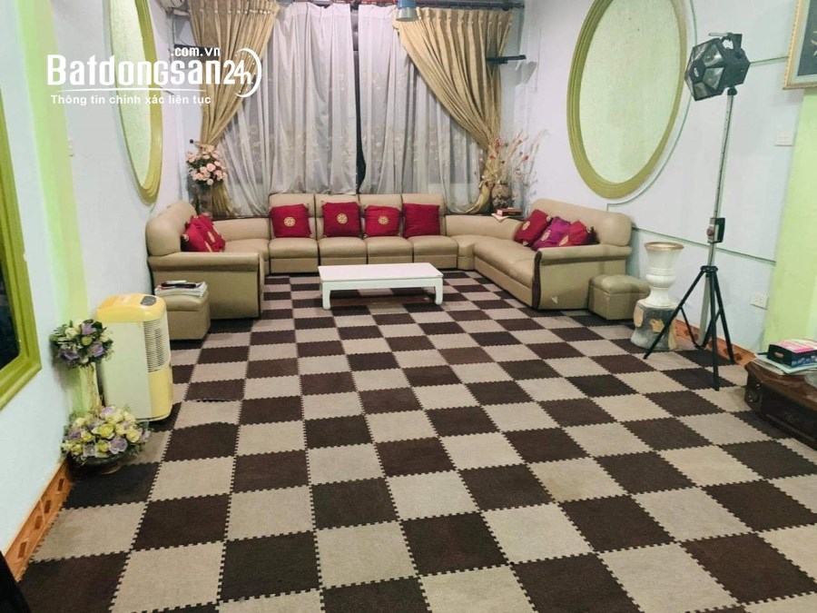 13.5 tỷ, 71m2 - 5 tầng - nhà đẹp sát ROYAL, kinh doanh, gara, thuê phòng đẹp luôn