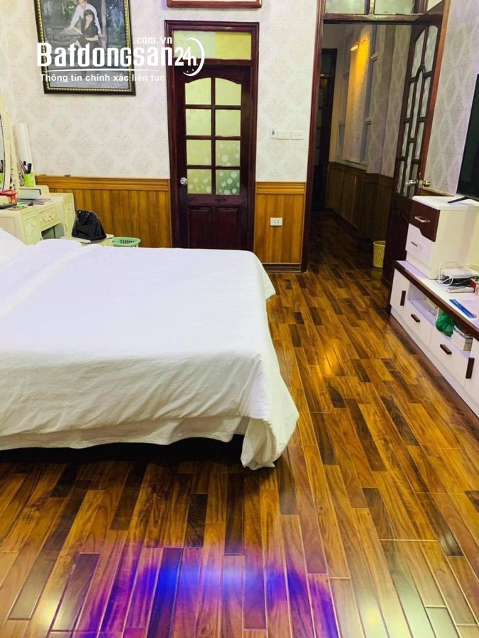 13.5 tỷ, 71m2 - 5 tầng - nhà đẹp sát ROYAL, kinh doanh, gara, thuê phòng đẹp luôn