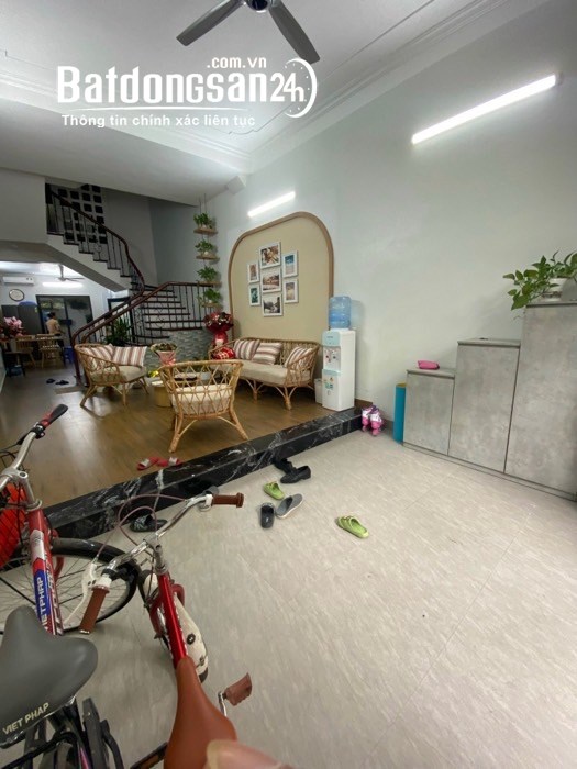 Hiếm, Nhà Dân xây 4 tầng, 80m2, Phân Lô, ô tô tránh, Vỉa hè, Kinh Doanh, Nội Thất 