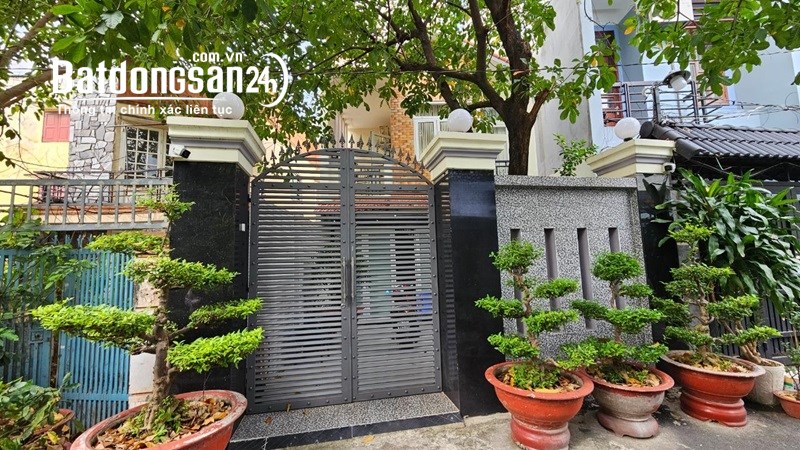 Xoay tiền NH cần bán nhà 1/ Cây Trâm, DT 5,5x20m, hiện trạng 2 tầng. Chỉ 6,8 tỷ