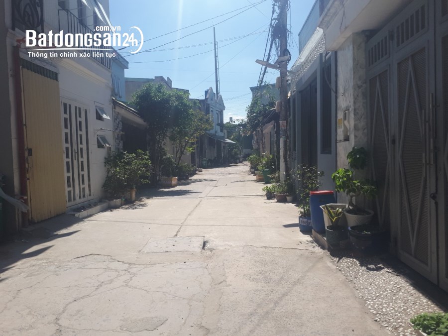 Nhà đẹp, giá rẻ, bán gấp. Nhà HXT 5x18m trệt 1 lầu APĐ 25. SHR full thổ. Giá 4 tỷ