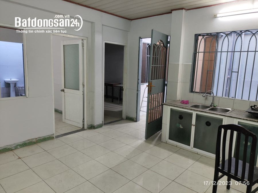 Cho thuê nhà đường 53, P.Bình Thuận, Quận 7.dt 6x22m,cấp 4