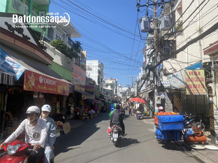 ***Bán nhà mặt tiền Tân Bình, ngay chợ Trần Văn Quang, 4*12, 2 tầng