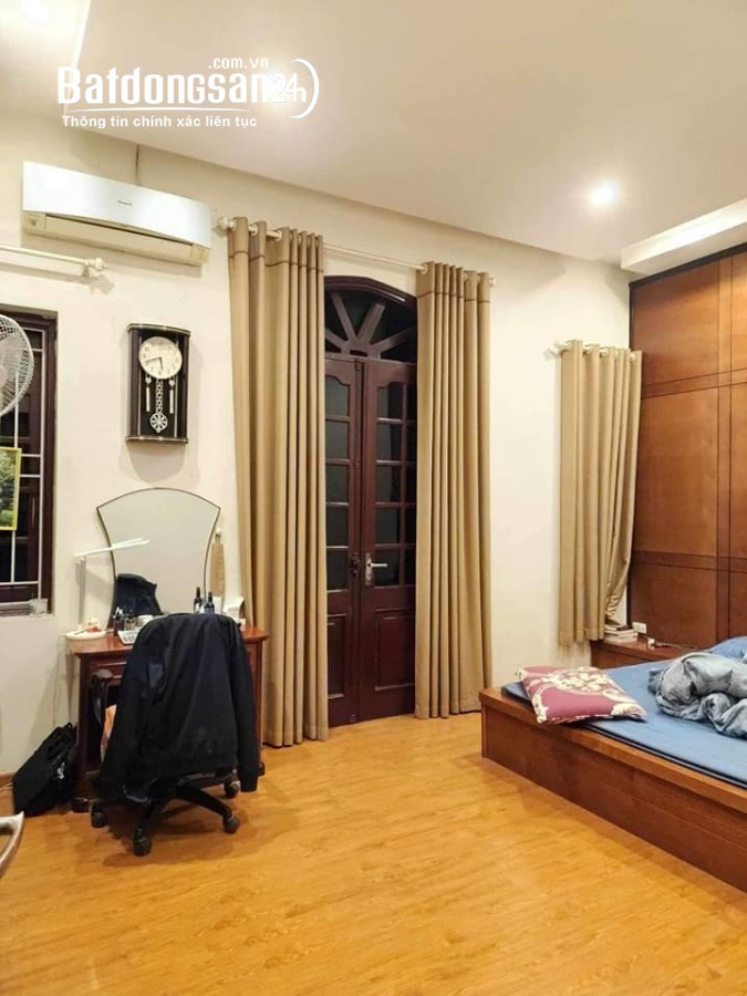 HIẾM Bán nhà Xuân Diệu dân xây chắc chắn 5 tầng 48m2, Lô góc, ô tô vào nhà, vỉa hè.
