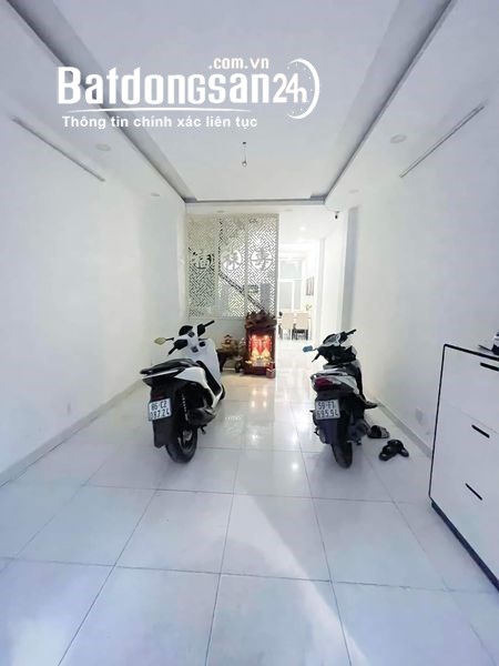 Bán nhà Đường Cao Thắng, Phường 12, Quận 10