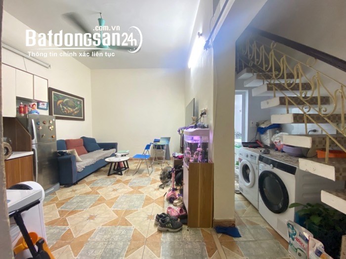 SIÊU PHẨM CÁCH 1 NHÀ RA MẶT PHỐ - OTO 5 TẠ RA VÀO THOẢI MÁI - Ở NGAY TẠI HAI BÀ TRƯNG