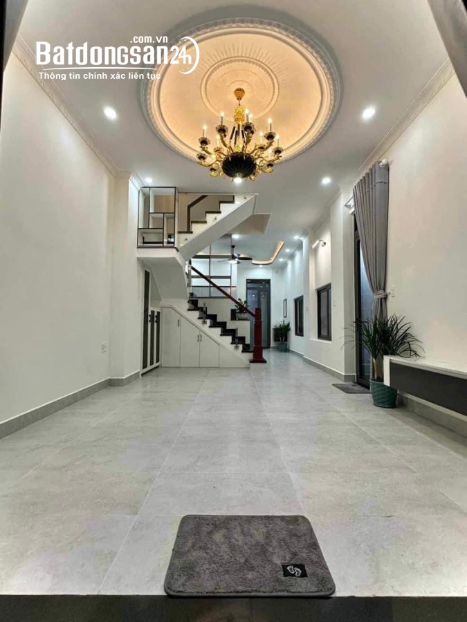 Bán nhà mặt tiền, Phường Linh Trung, Tp Thủ Đức. Nhà xây mới, thiết kế hiện đại.