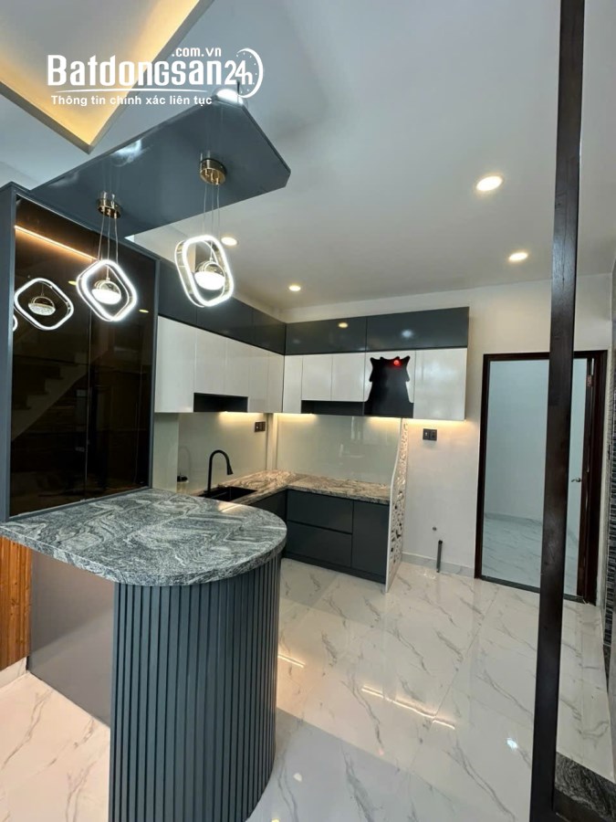 Bán nhà Đường Tân Hóa, Quận 6, 41m2, 2Tầng, Giá Rẻ