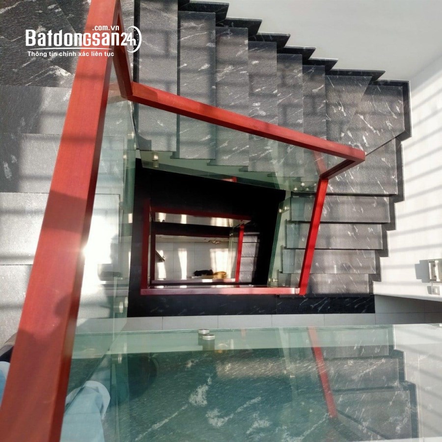 Bán nhà đẹp 4 tầng kiên cố HXH 92m2 , An Phú Đông ,Q12, giá ngộp
