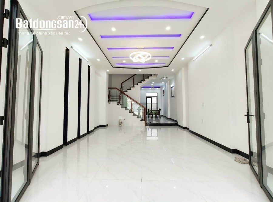 Bán nhà mặt phố Đường D1, Phường Tân Hưng, Quận 7