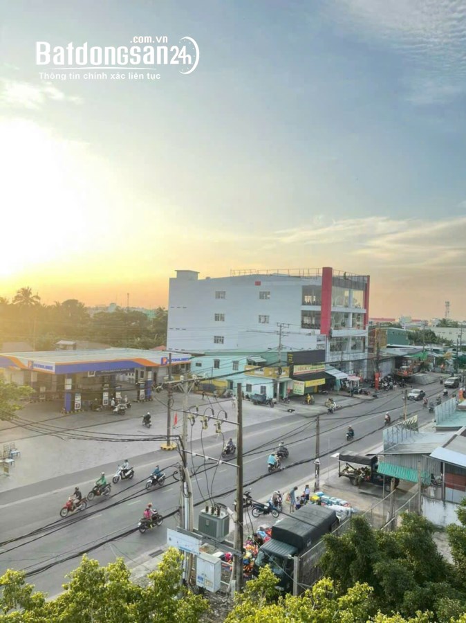 Bán 182m2 mặt tiền CMT8 giá chỉ 10 tỷ