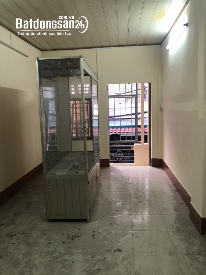 Cho thuê nhà nguyên căn CMT8 Q3 40m2, hẻm thông 3m đối diện chợ Hòa Hưng cách 40m, 10