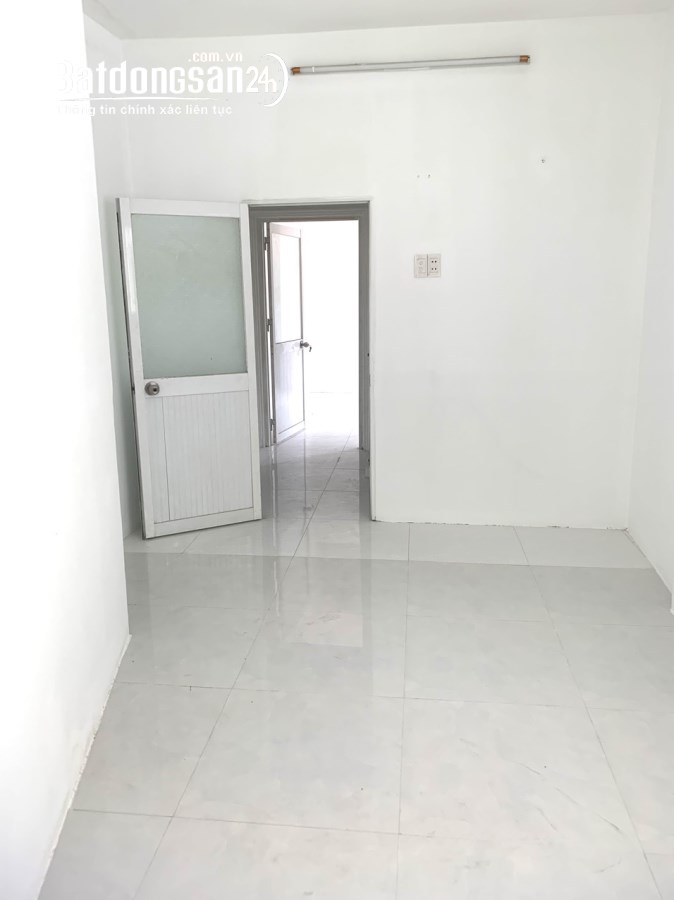 Bán tháo lỗ hơn 1 tỷ nhà đường Lê Quang Sung, Quận 6, 31m2 chỉ nhỉnh 2 tỷ