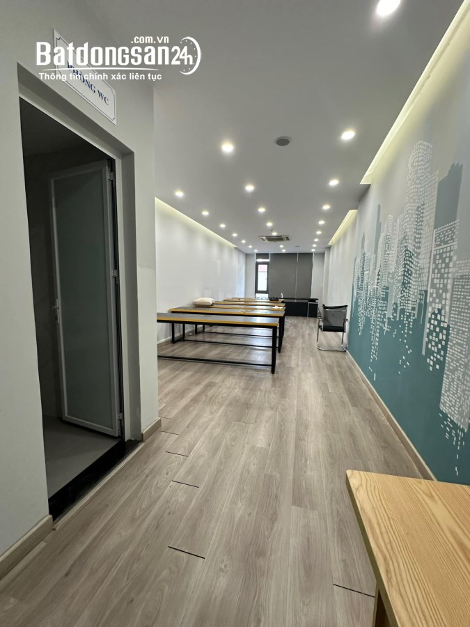 Bán Nhà Mặt Phố " Phó Đức Chính " Ba Đình