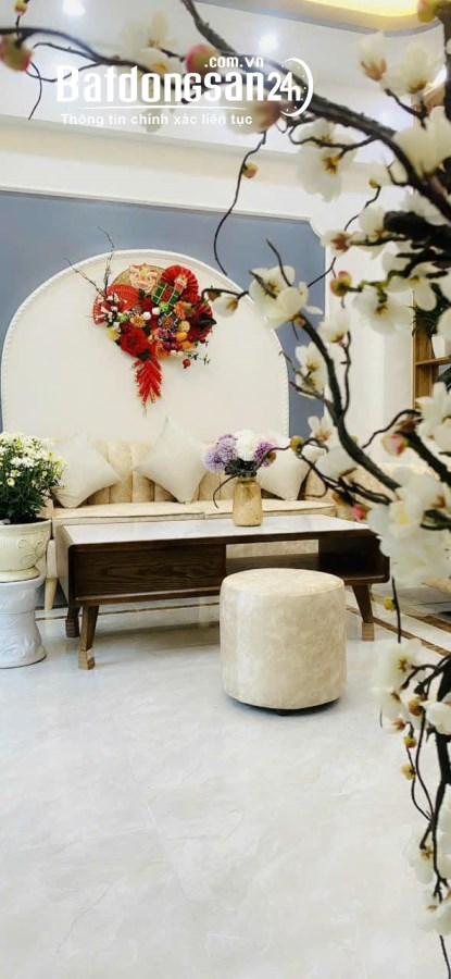 Bán nhà ngõ phố Vũ Hựu, ph Thanh Bình, TP HD, 3 tầng, 3 phòng ngủ, đường ô tô thông, 