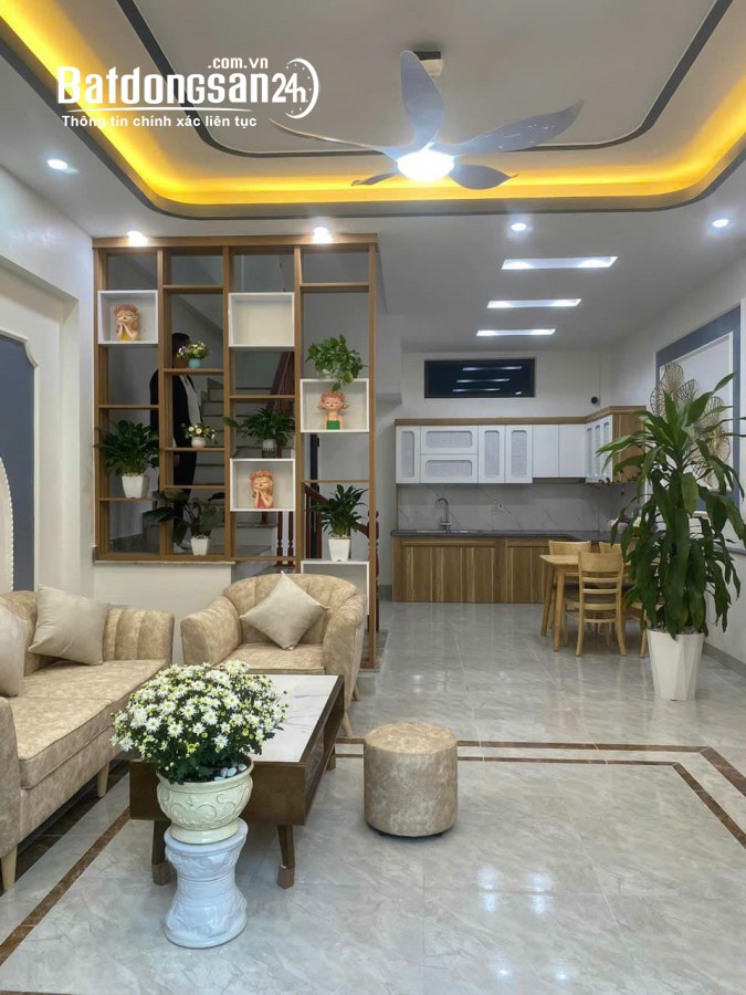 Bán nhà ngõ phố Vũ Hựu, ph Thanh Bình, TP HD, 3 tầng, 3 phòng ngủ, đường ô tô thông, 