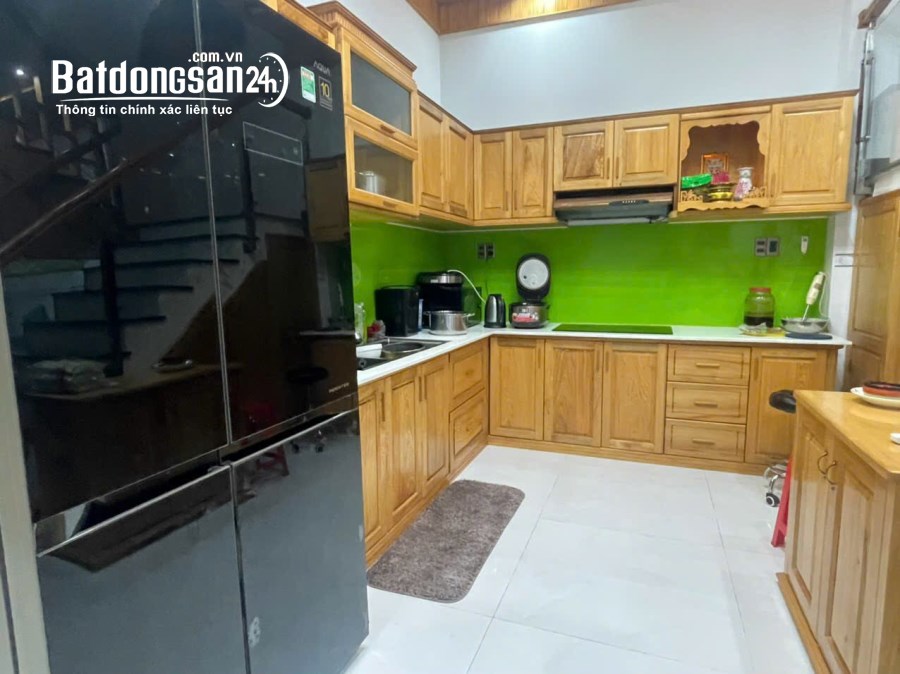 BÁN NHÀ ĐẸP 3 MÊ FULL NỘI THẤT GỖ NẰM NGAY CHỢ . VĨNH NGỌC GIÁ CHỈ 3tỷ1