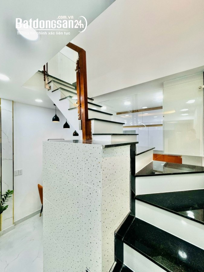 Bán nhà Đường Nguyên Hồng, Phường 1, Quận Gò Vấp
