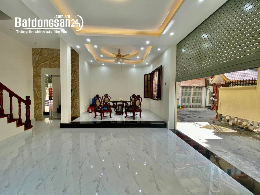 Bán nhà Mới Đẹp hẻm 8m, Nhà Bè, gần Huỳnh Tấn Phát, 4.5 x 20m, 3 tầng, nhỉnh 6 tỷ.