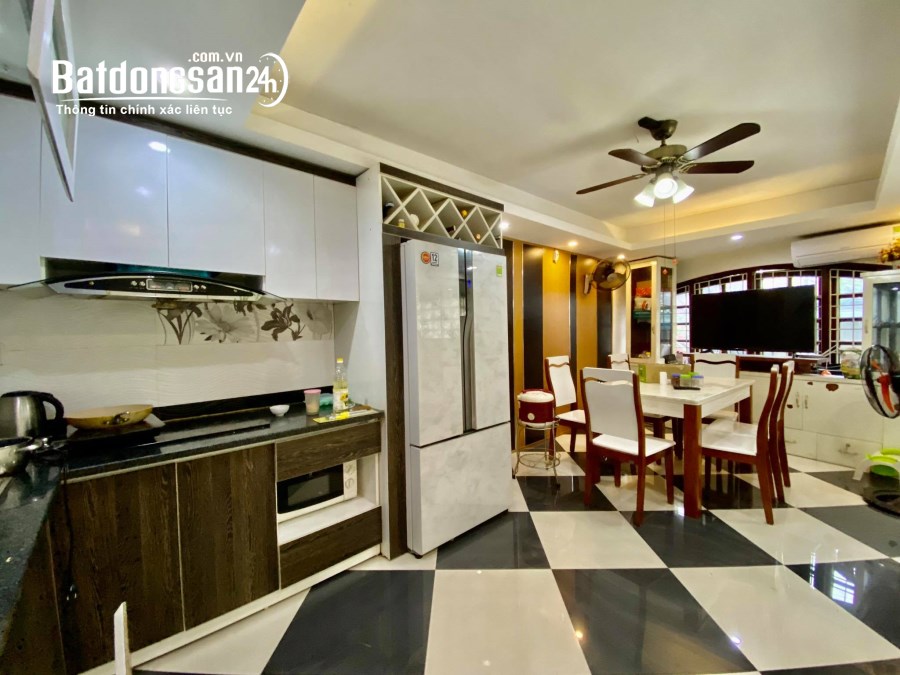 Mặt tiền kinh doanh, Quận 7, gần Hoàng Quốc Việt, 4 tầng, 5 x 16m, nhỉnh 10 tỷ.